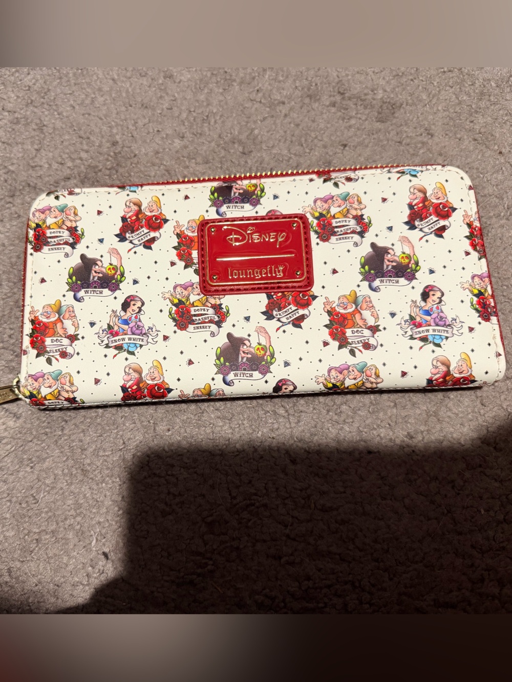 Disney Loungefly Snow White Zip Wallet - White & Red
